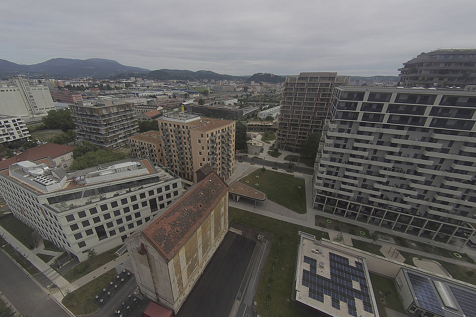 Livebild Baukamera 1 - Webcam 'Gesamtpanorama Nordost' - Baustelle Stadtteilquartier Graz-Reininghaus (ca. 5 Minuteninterval)